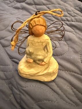 Willow Tree Angel of Kindness Ornament/Figure